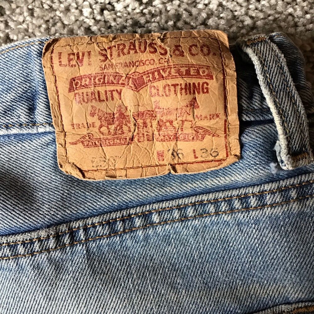 Vintage Levi’s 550 Relaxed Fit Jeans 36x36  Waist 36 Distressed Thrashed 90s Y2K - Picture 5 of 11